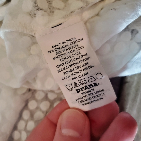 Prana Cherish Tee White Sheer Swiss Dot Women's Size Medium EUC NWOT - Picture 12 of 16